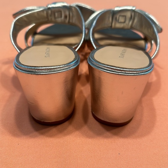 New Stuart Weitzman Leather Sandals. Size 7.5. Silver. - Picture 6 of 8